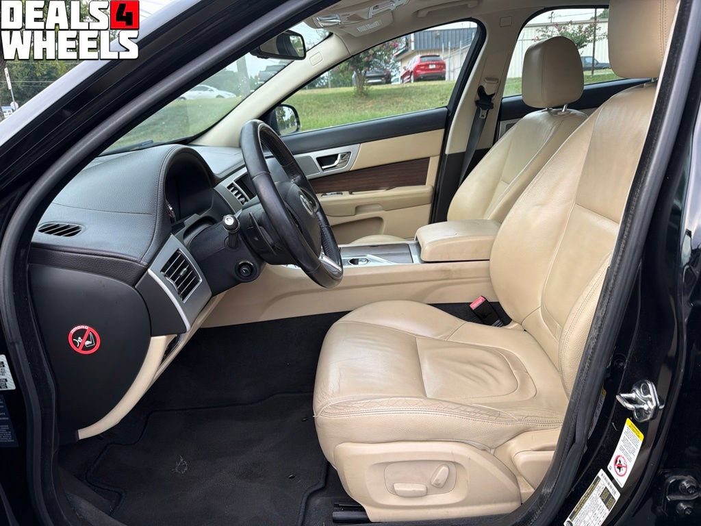 Used 2012 Jaguar XF RWD image 9
