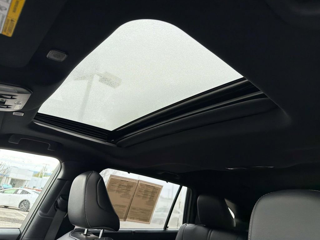 Used 2023 Toyota Highlander XSE image 11