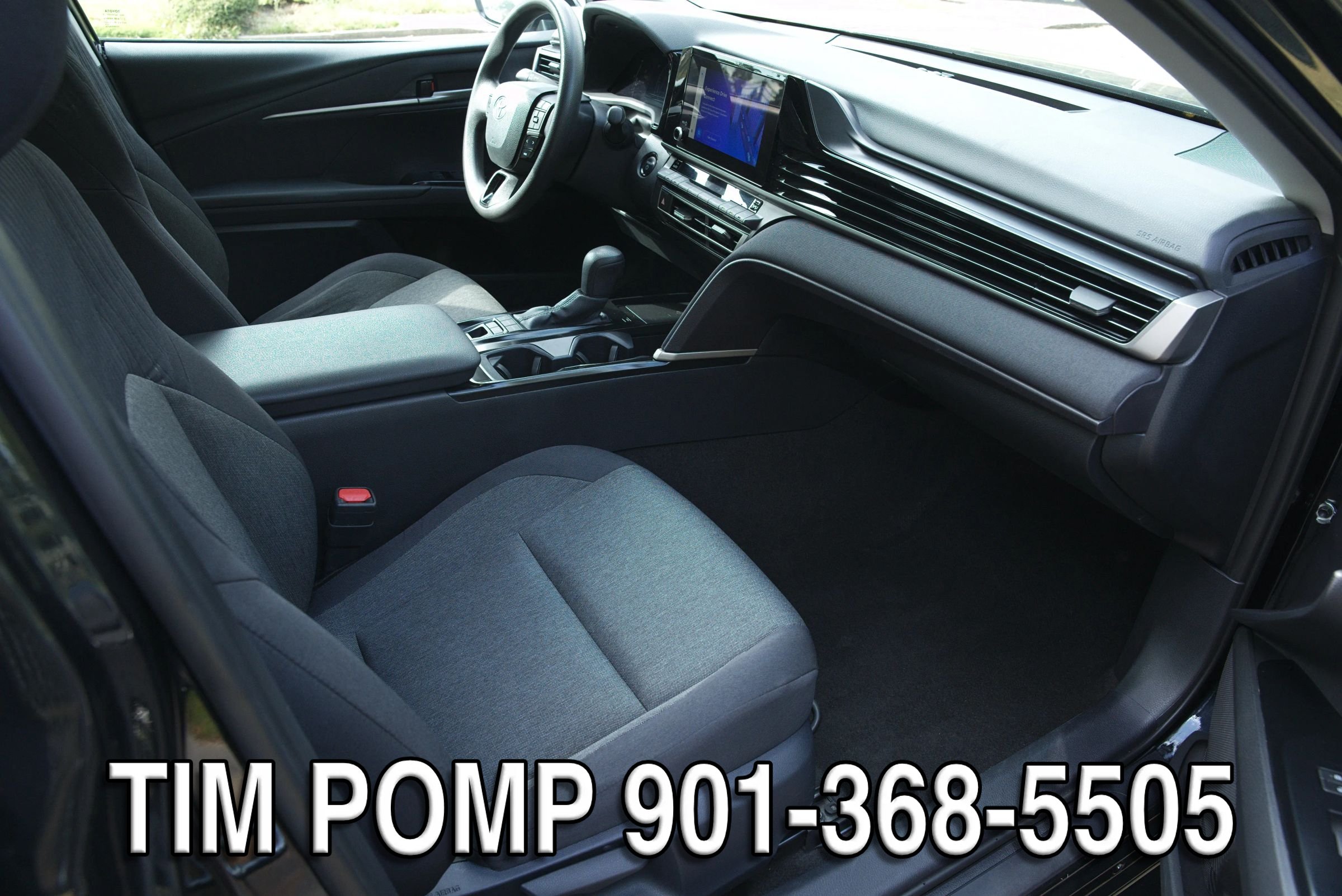 Used 2025 Toyota Camry LE FWD image 17
