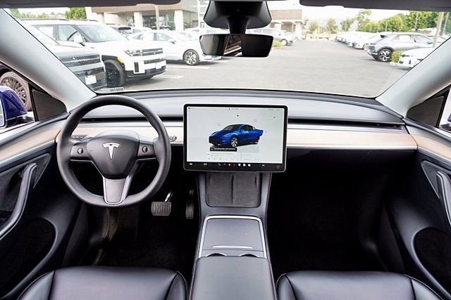 Used 2024 Tesla Model Y Long Range image 22