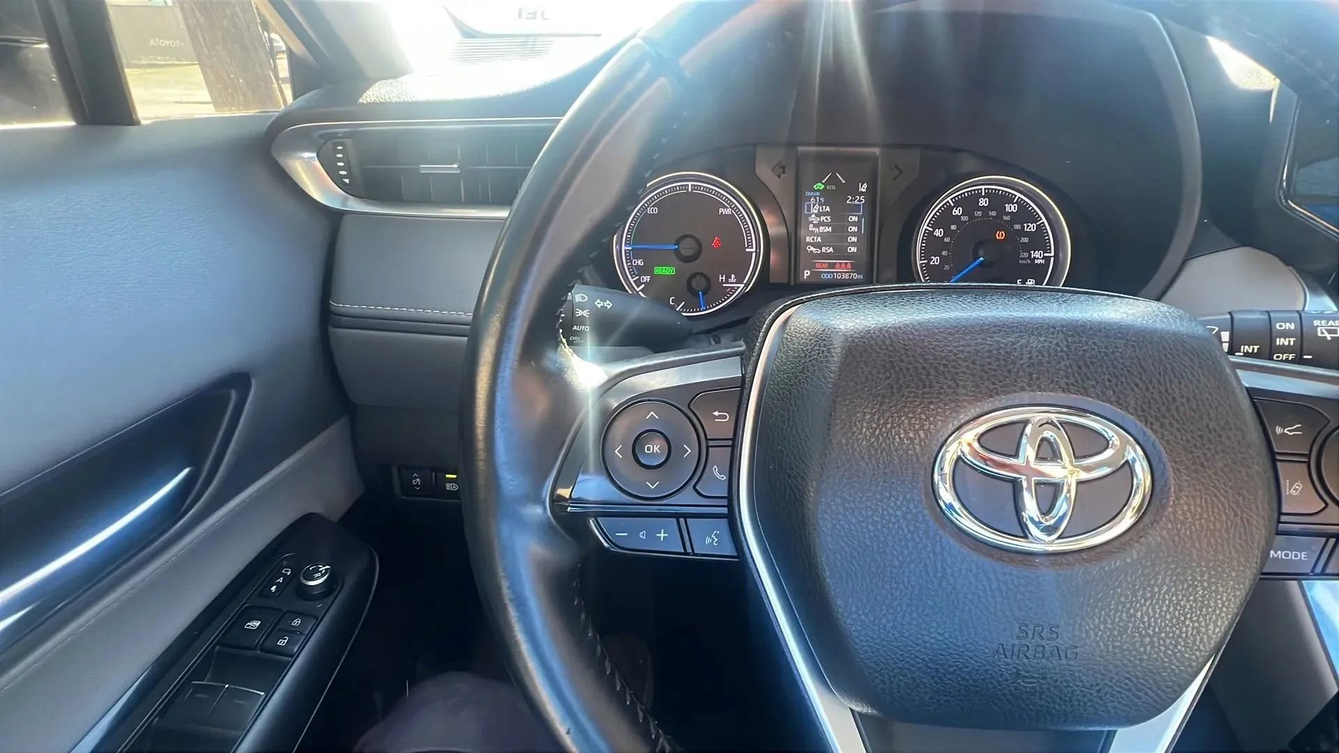 Used 2021 Toyota Venza LE image 15