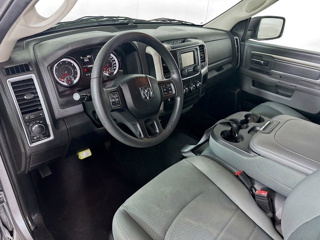 Used 2020 RAM 1500 Classic SLT image 29
