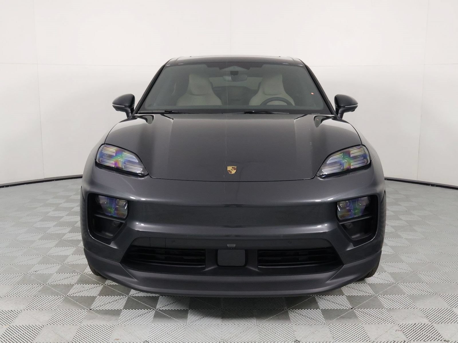 New 2026 Porsche Macan Electric RWD image 10