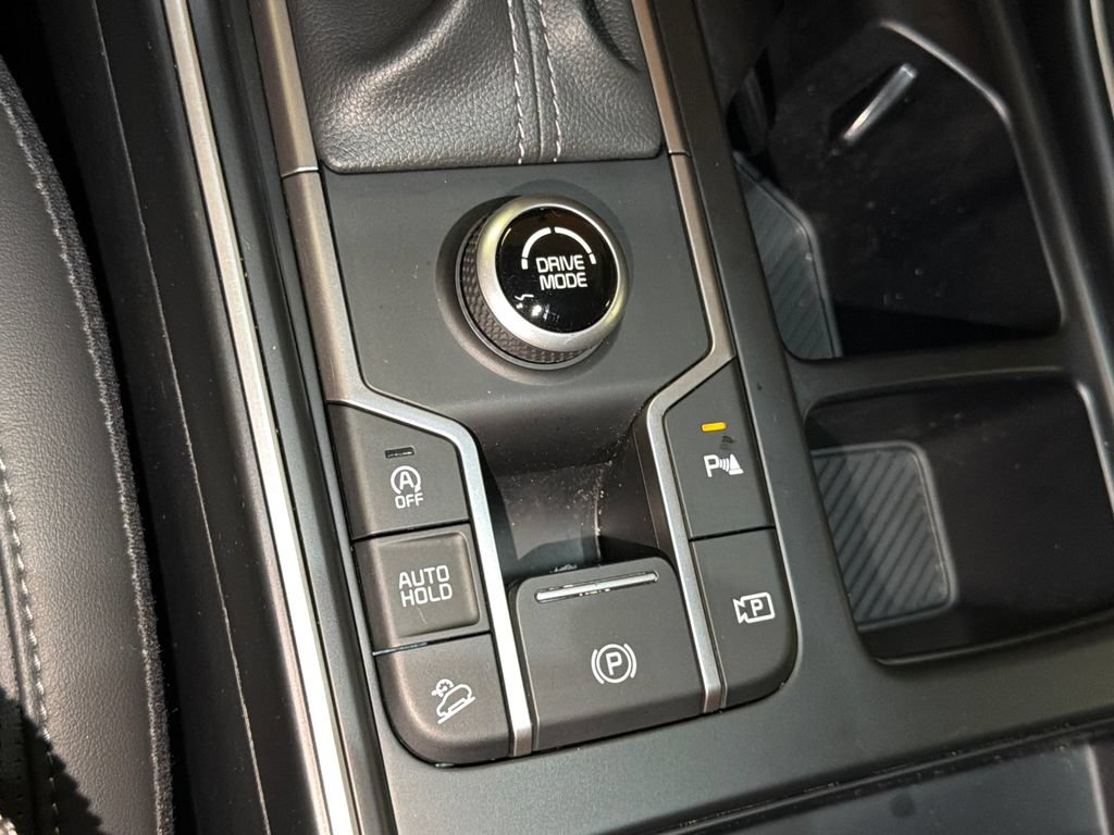 Certified 2025 Kia Sorento EX w/ Panoramic Sunroof Package FWD image 34