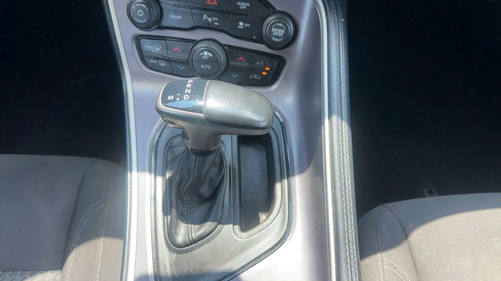 Used 2021 Dodge Challenger SXT w/ Driver Convenience Group image 14