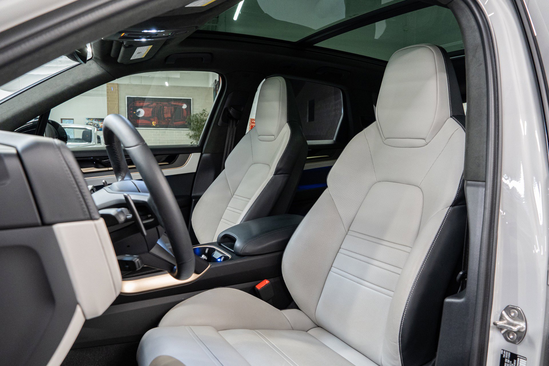 Used 2025 Porsche Cayenne GTS image 16