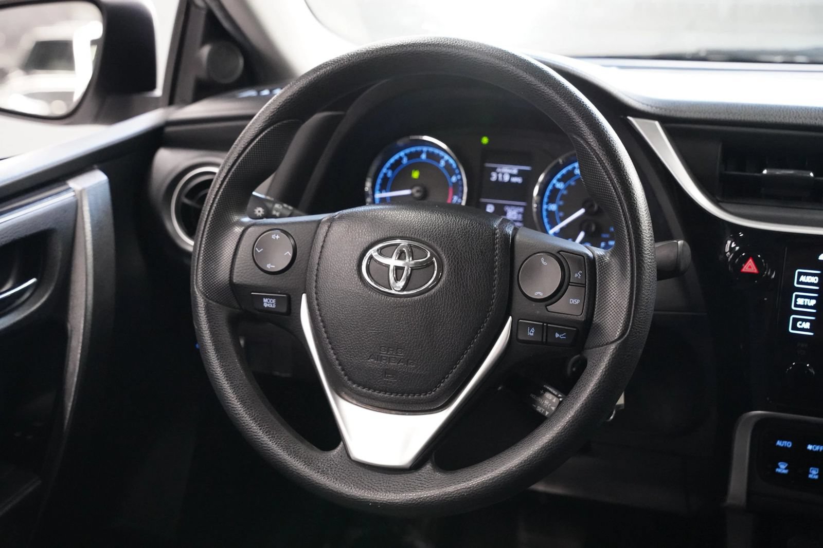 Used 2019 Toyota Corolla LE FWD image 27