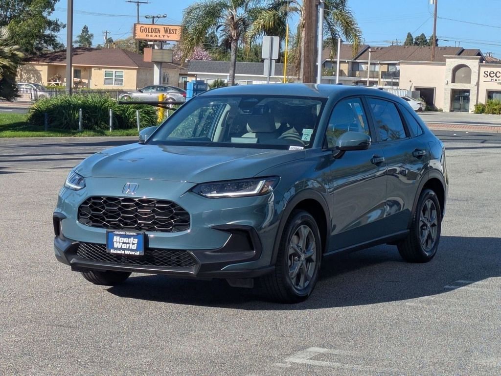 Certified 2026 Honda HR-V LX image 4