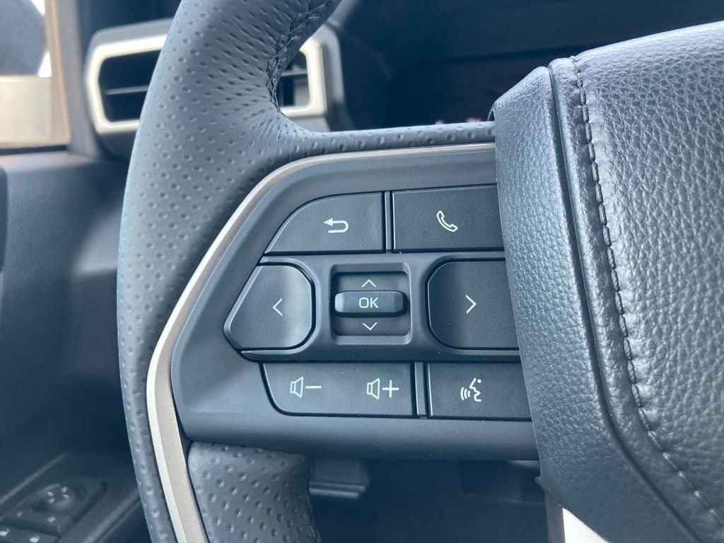 New 2026 Toyota 4Runner SR5 AWD/4WD image 5