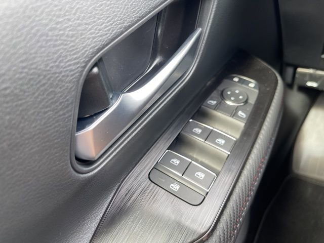 New 2025 Nissan Kicks SR image 33