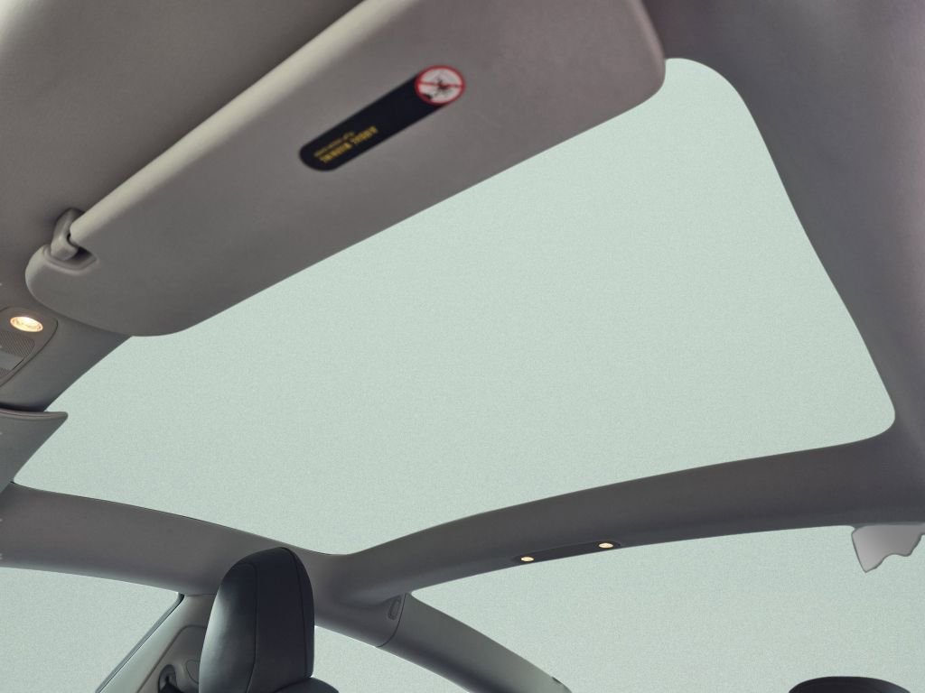 Used 2018 Tesla Model 3 Long Range image 4