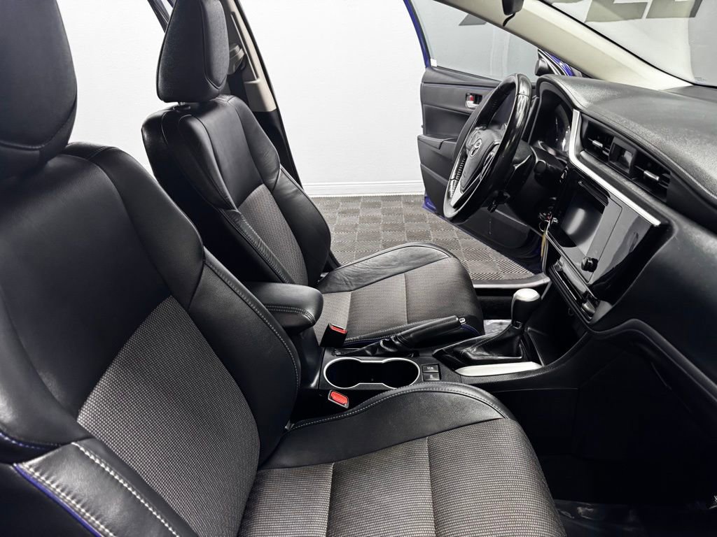 Used 2018 Toyota Corolla SE w/ Body Protection Package FWD image 54