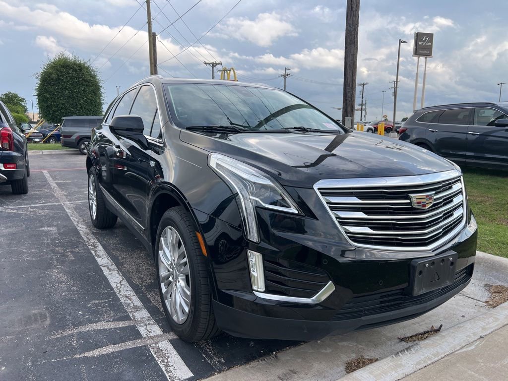 Used 2017 Cadillac XT5 Premium Luxury w/ Advanced Security Package FWD image 3