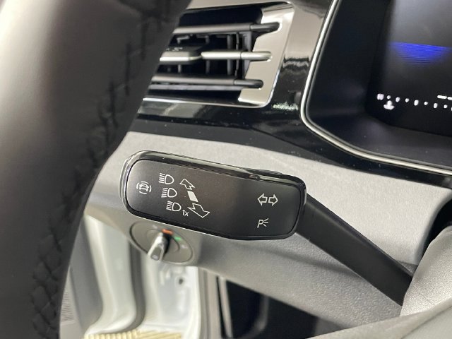 New 2027 Volkswagen Jetta SE FWD image 11