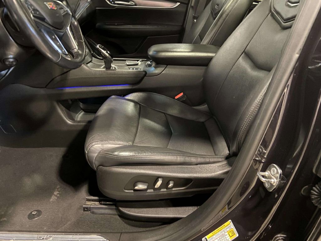 Used 2018 Cadillac XT5 Luxury image 14