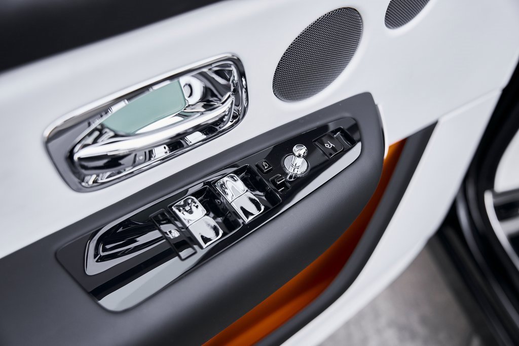 Used 2026 Rolls-Royce Cullinan image 38