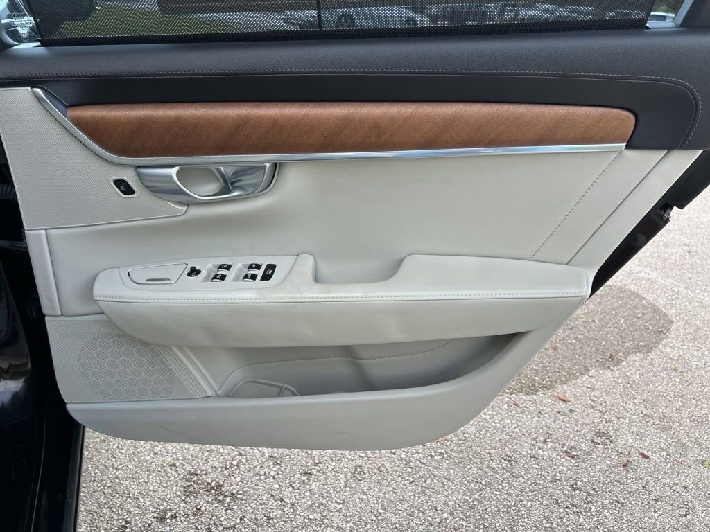 Used 2018 Volvo S90 T6 Inscription w/ Convenience Package image 46