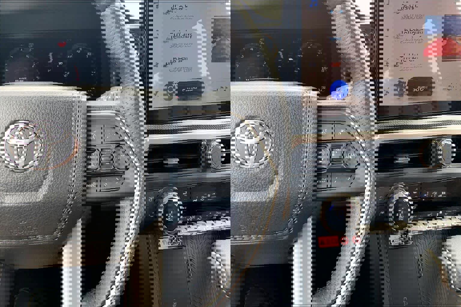 Used 2026 Toyota 4Runner Limited AWD/4WD image 25