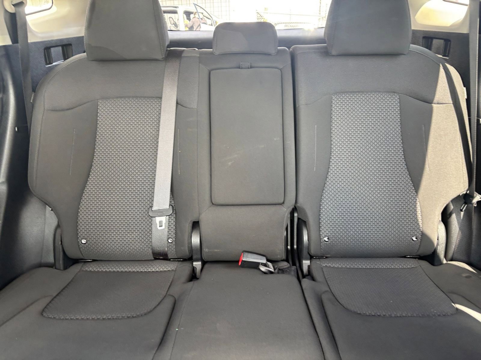 Used 2025 Kia Sportage LX image 36