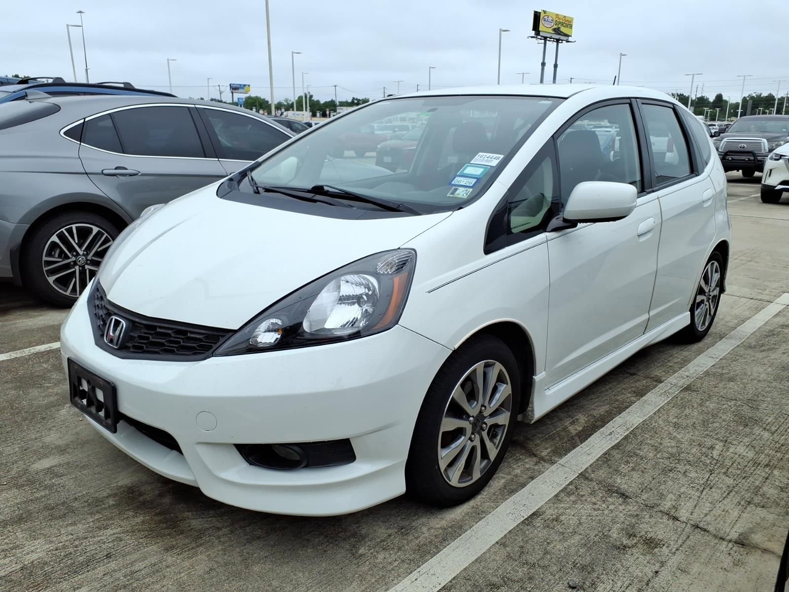 Used 2013 Honda Fit Sport image 2