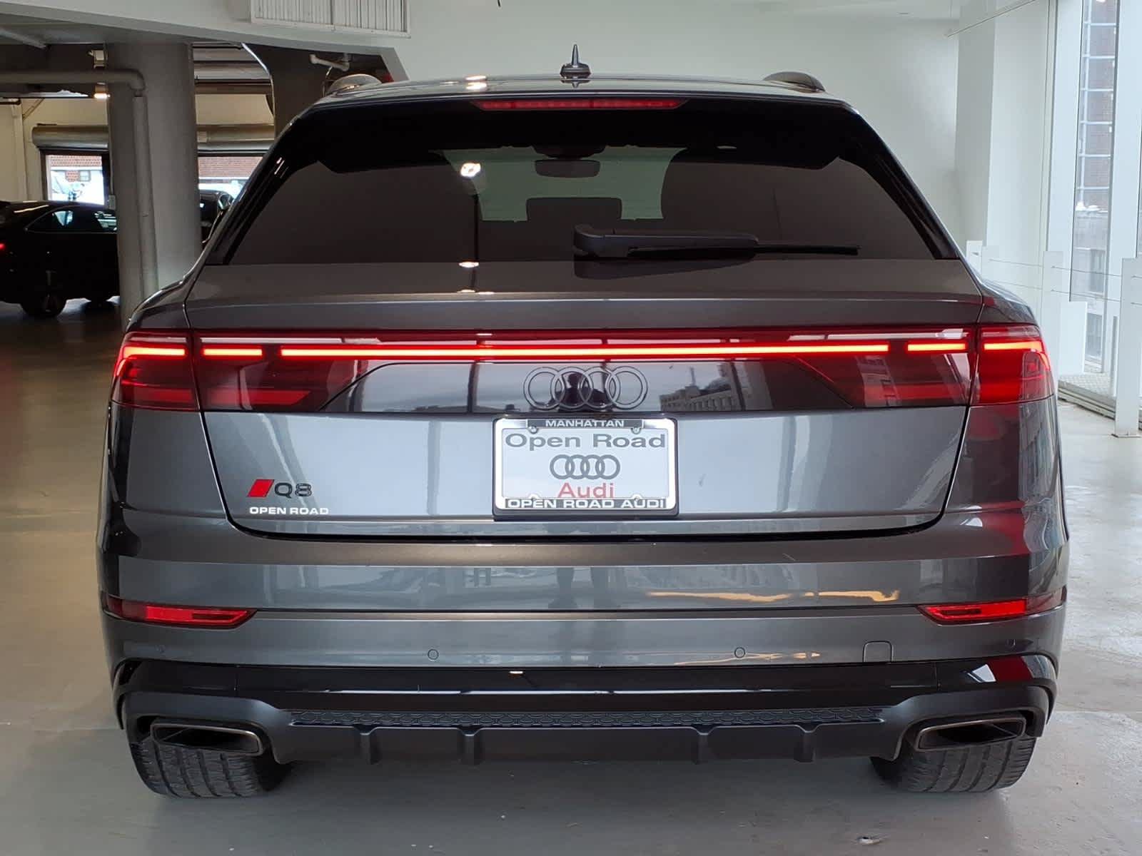 Used 2024 Audi Q8 Prestige w/ Prestige Package AWD/4WD image 4
