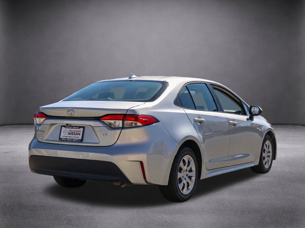 Used 2025 Toyota Corolla LE FWD image 4