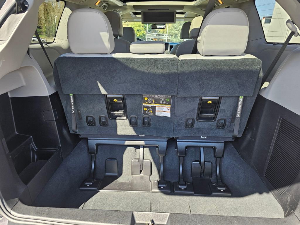 Used 2019 Toyota Sienna Limited Premium image 15