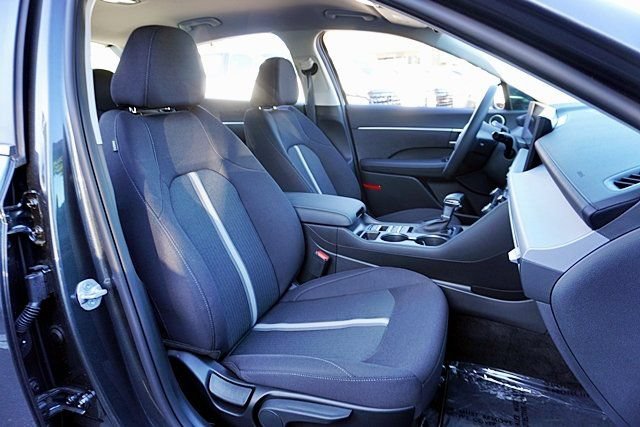 Used 2026 Hyundai Sonata SE FWD image 13