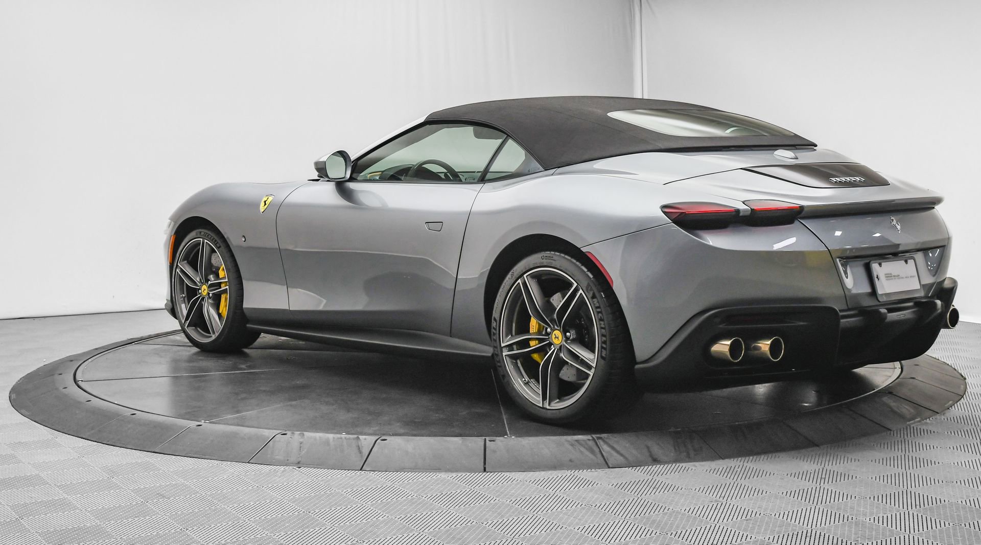 Used 2025 Ferrari Roma Spider image 61