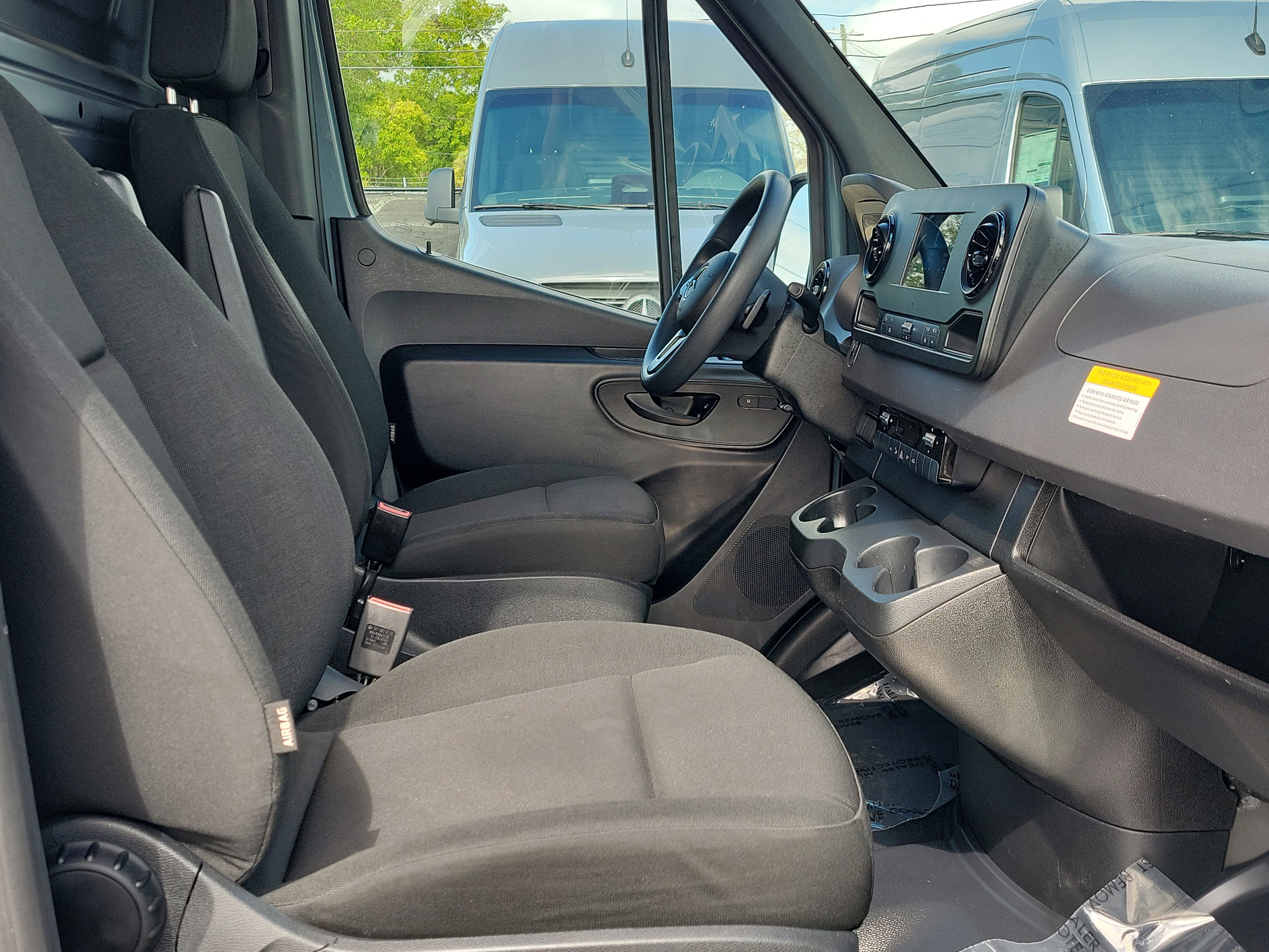 Used 2024 Mercedes-Benz Sprinter 2500 image 14