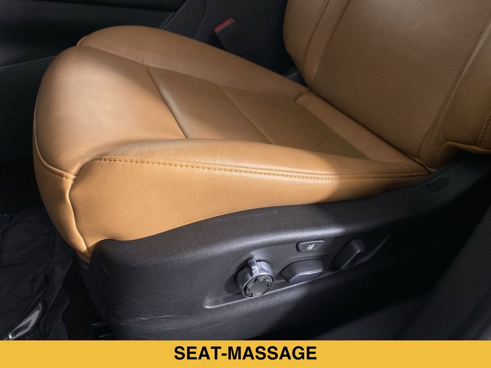 Certified 2023 Cadillac XT4 Premium Luxury AWD/4WD image 9