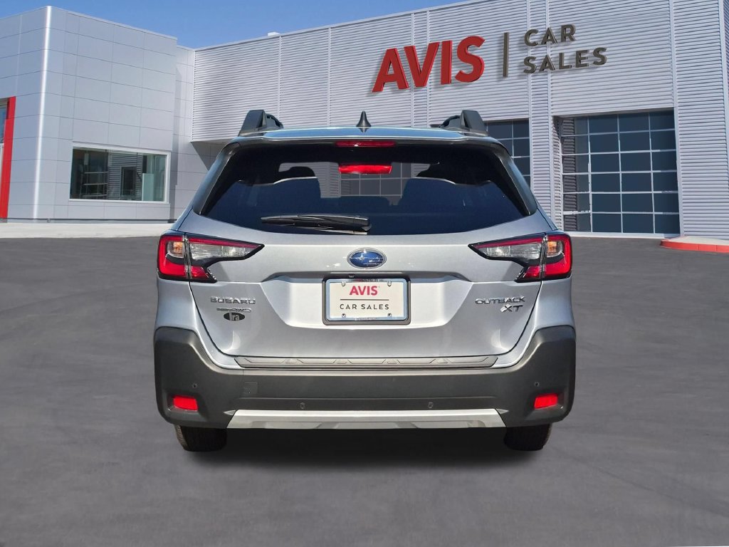 Used 2025 Subaru Outback Limited XT AWD/4WD image 7