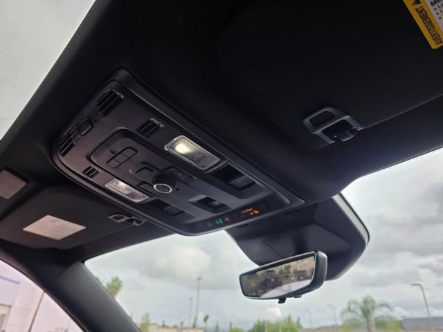 Used 2023 Cadillac Escalade Premium Luxury image 13