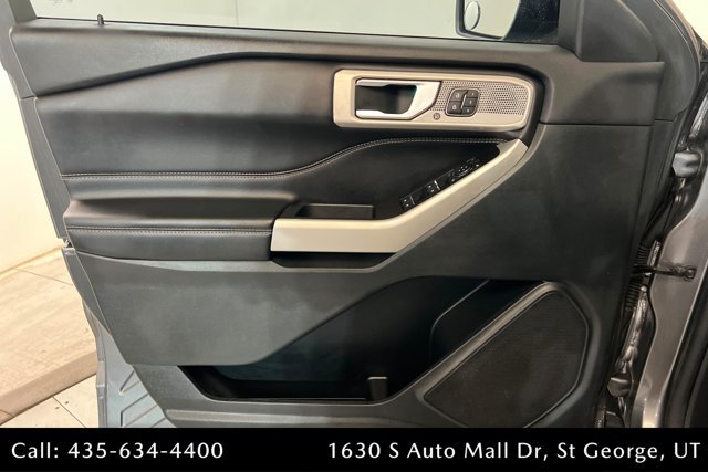 Used 2022 Ford Explorer Limited w/ Equipment Group 301A AWD/4WD image 14