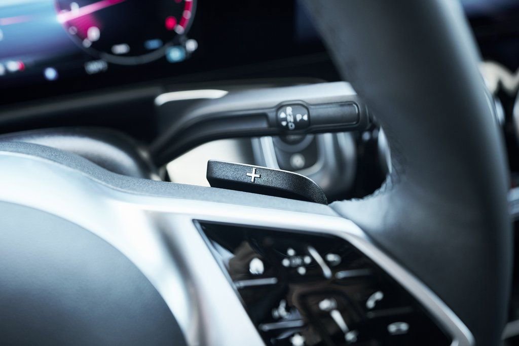 Used 2025 Mercedes-Benz GLB 250 4MATIC w/ Exclusive Package image 42