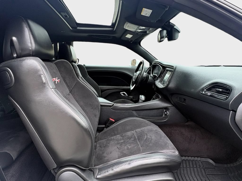 Used 2016 Dodge Challenger R/T Plus RWD image 17