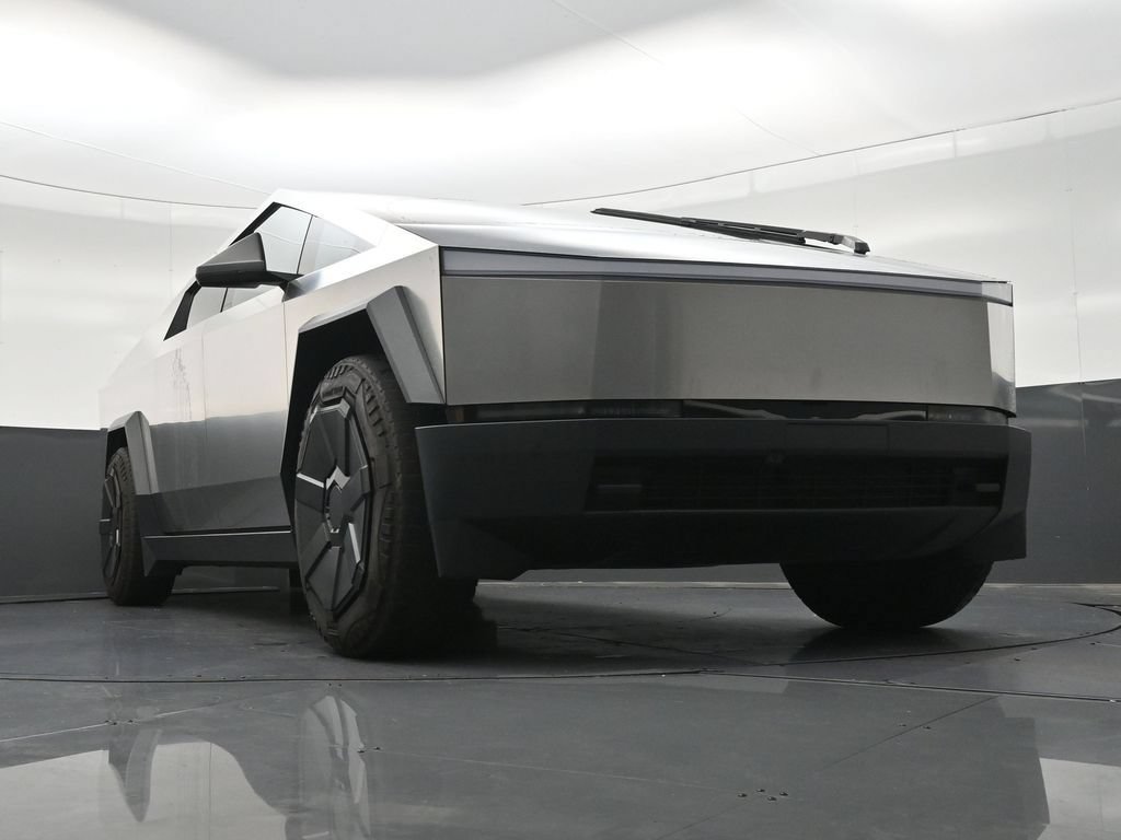 Used 2024 Tesla Cybertruck AWD Crew Cab image 28