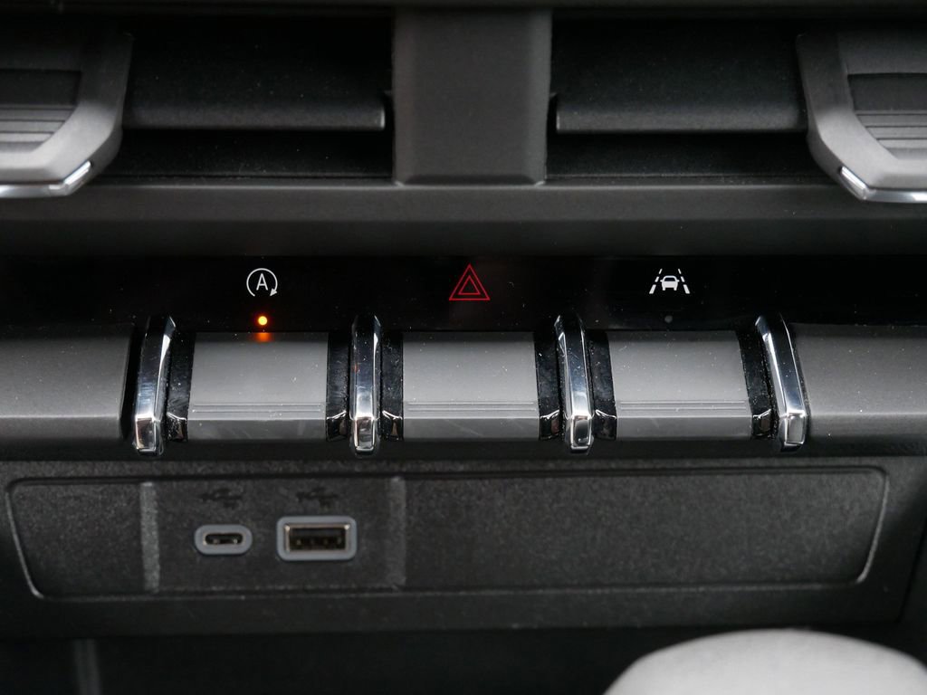 Used 2023 Chevrolet Colorado Trail Boss w/ LPO, Dark Essentials Package AWD/4WD image 25