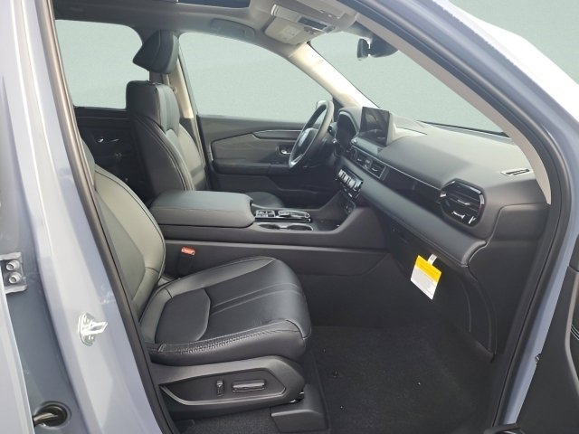 New 2026 Honda Pilot Touring image 14