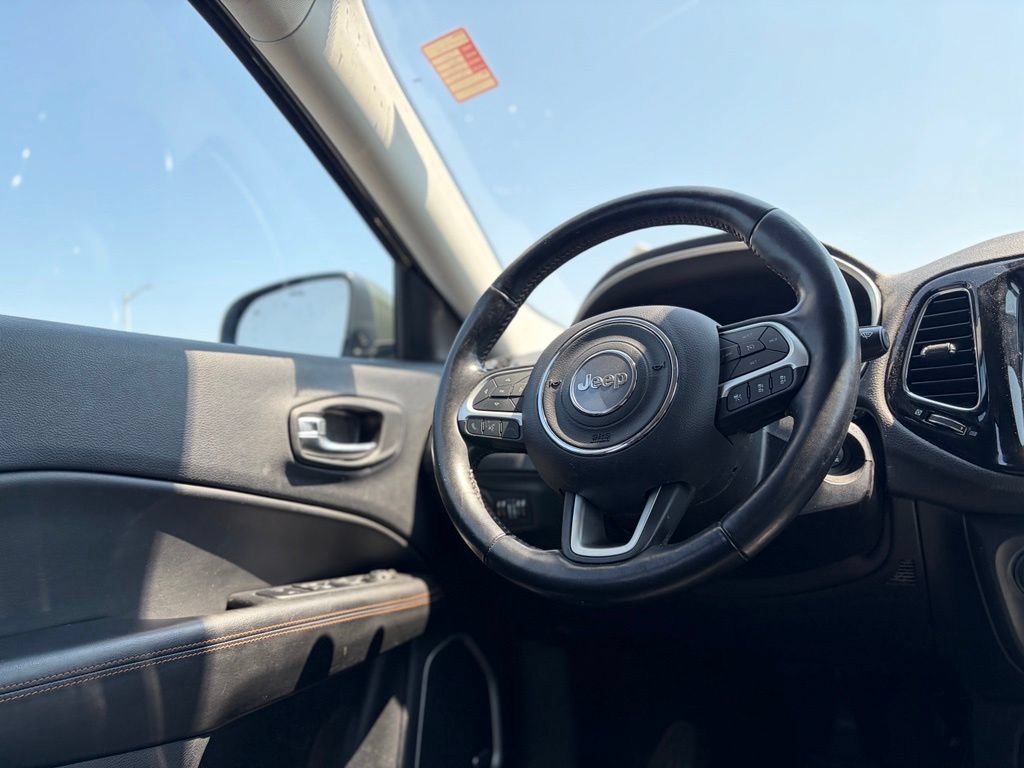 Used 2021 Jeep Compass Limited w/ Sun and Sound Group AWD/4WD image 40