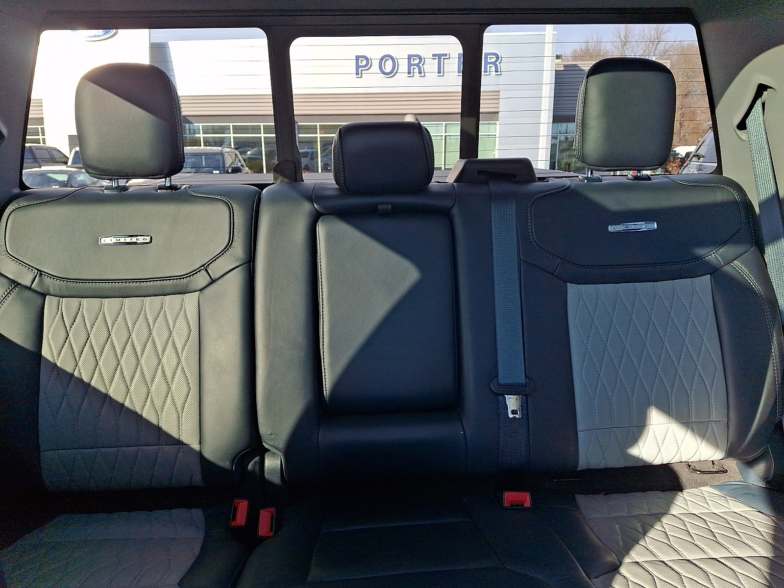 Used 2022 Ford F150 Limited image 19