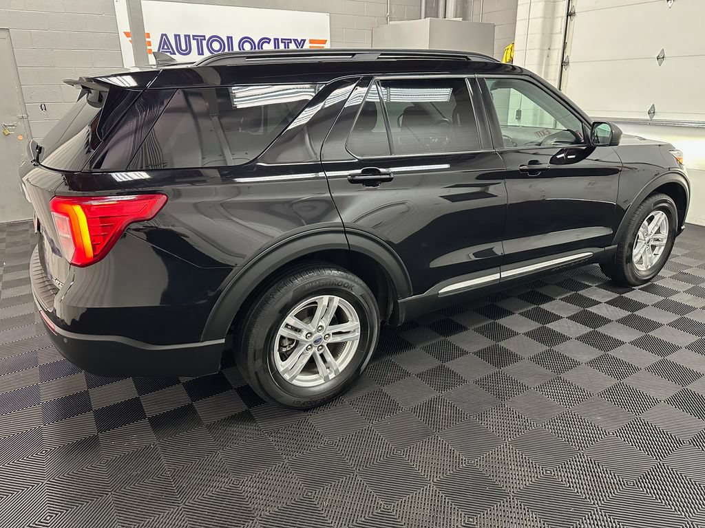 Used 2022 Ford Explorer XLT AWD/4WD image 11