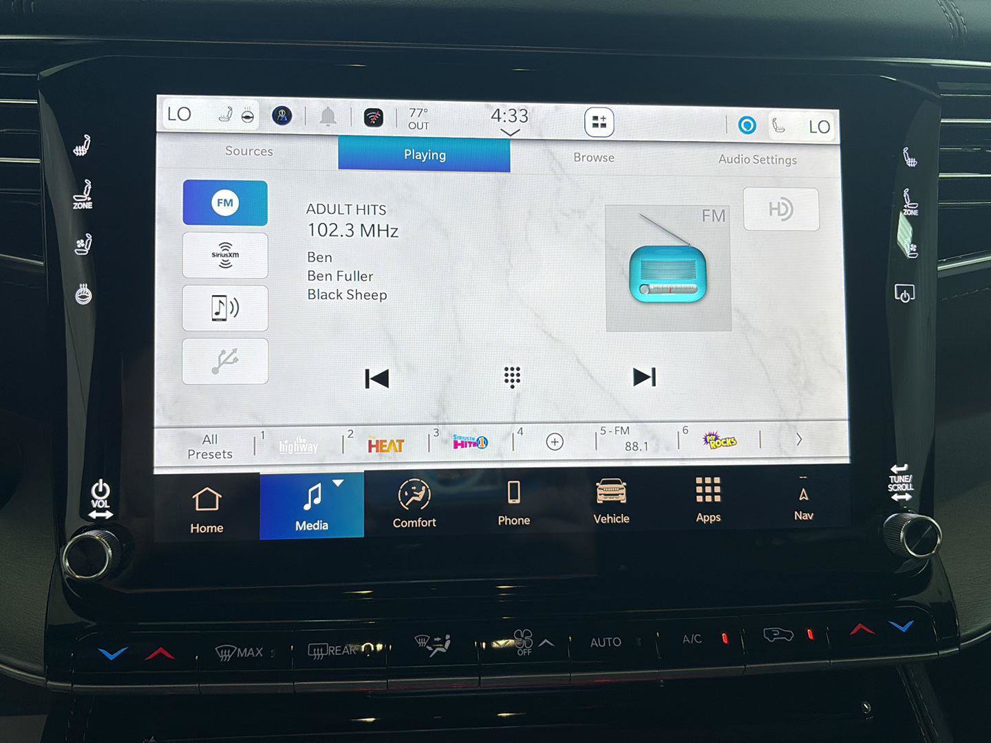 New 2026 Jeep Grand Wagoneer Limited AWD/4WD image 13