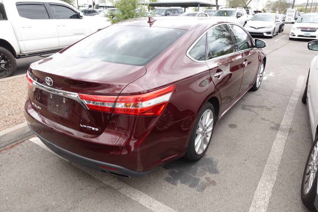 Used 2014 Toyota Avalon Limited w/ Technology Package FWD image 3
