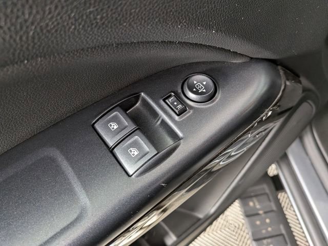 Used 2020 GMC Canyon SLE w/ Driver Alert Package image 11