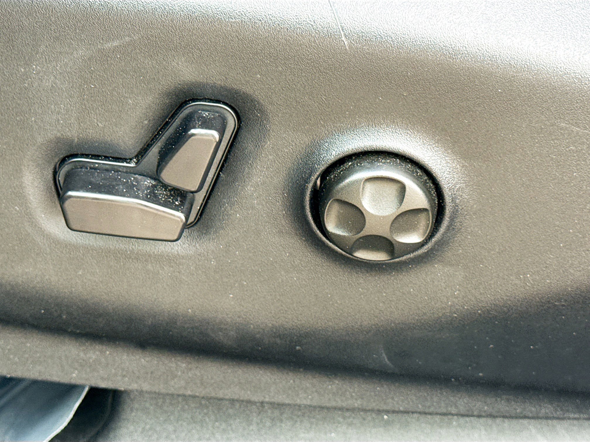 Used 2025 Chrysler Pacifica Select FWD image 22