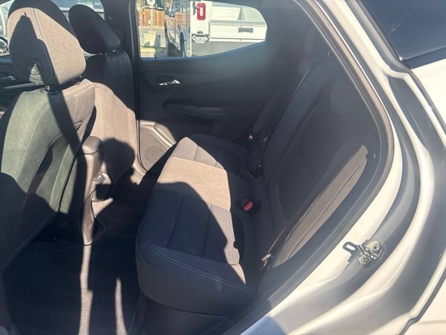 Used 2023 Chevrolet Bolt EUV LT w/ Comfort Package FWD image 18