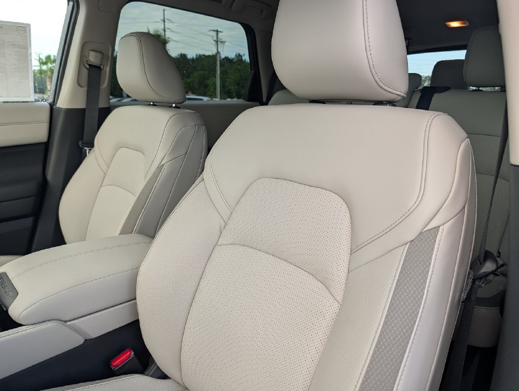 New 2026 Nissan Pathfinder SL FWD image 16