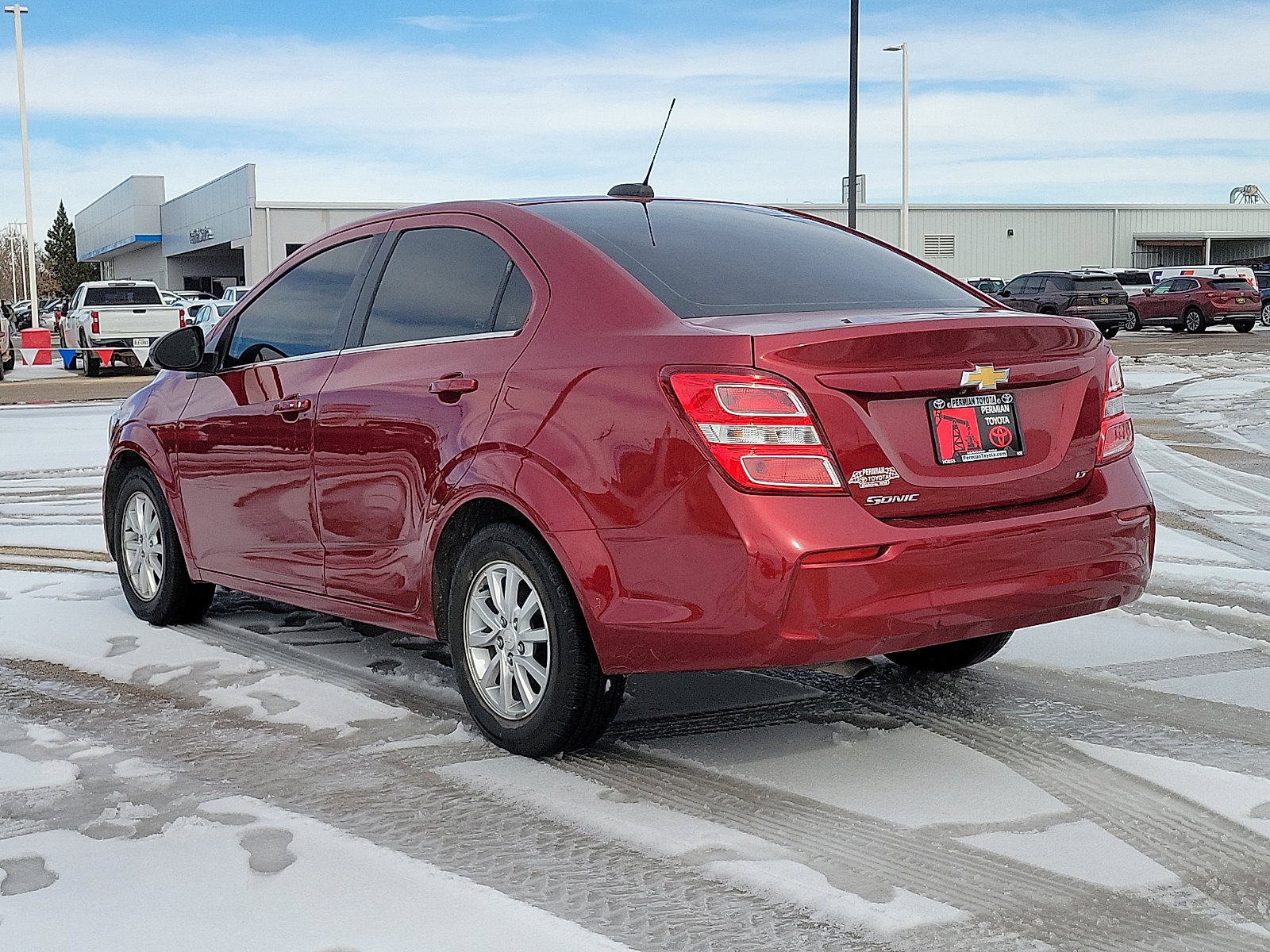 Used 2019 Chevrolet Sonic LT w/ Convenience Package image 3