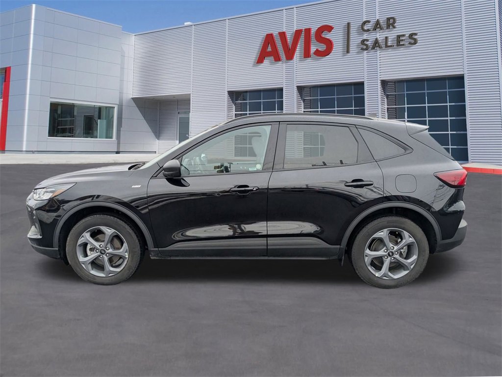Used 2025 Ford Escape ST-Line image 2